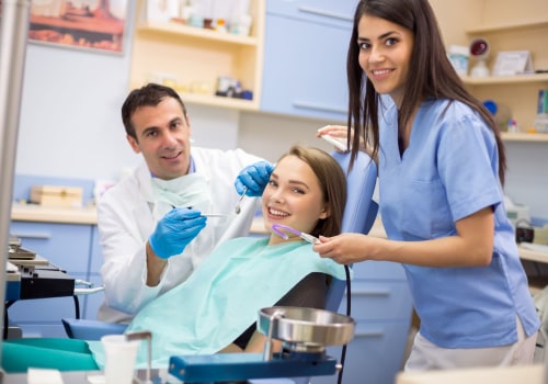 Where dental assistant can work?